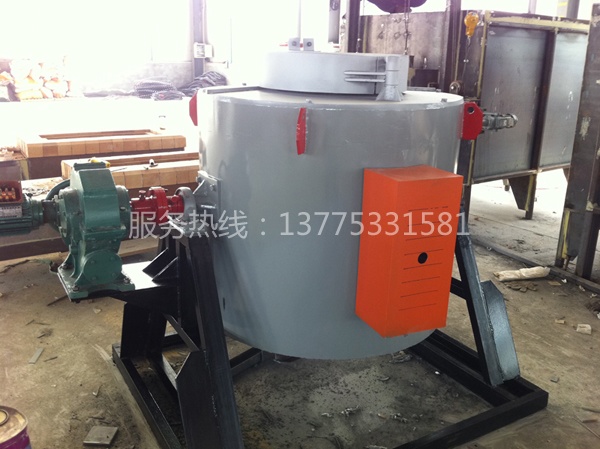 可傾斜式井式爐